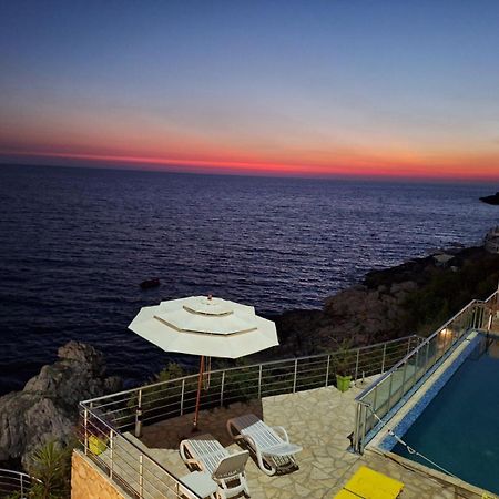 Paradise Beachfront View 1 バール エクステリア 写真