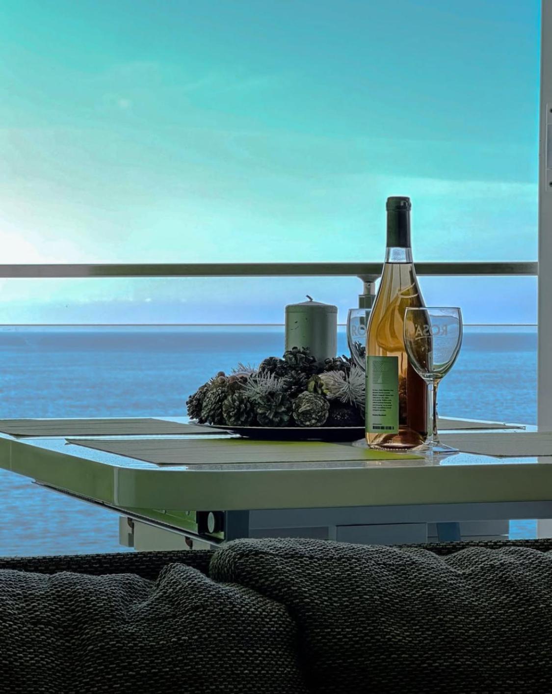 Paradise Beachfront View 1 バール エクステリア 写真
